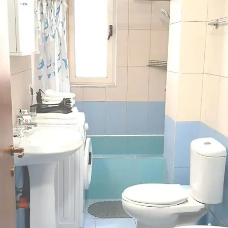 светлый с открытым балконом на пляже